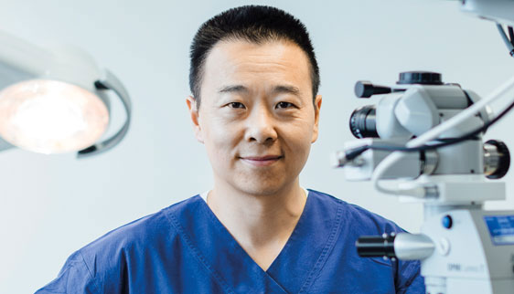 Dr Simon Chen | Ophthalmologist: Retina, Cataracts & More