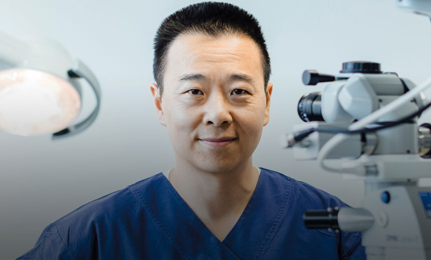 Dr Simon Chen at Vision Eye Institute